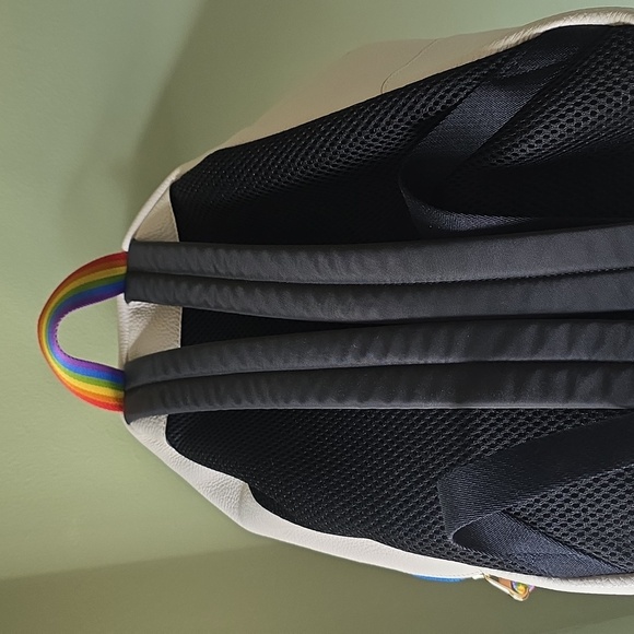 Coach Medium Charlie Backpack featuring a rainbow-colored horse and carriage - Picture 14 of 15